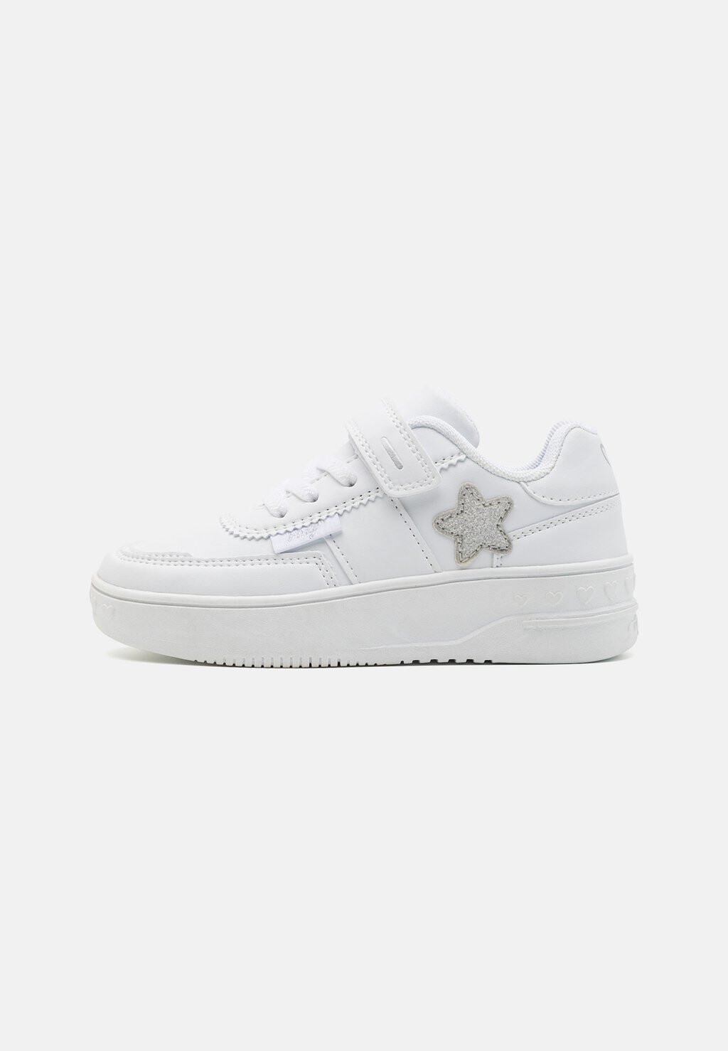 

Низкие кеды Primigi, цвет bianco