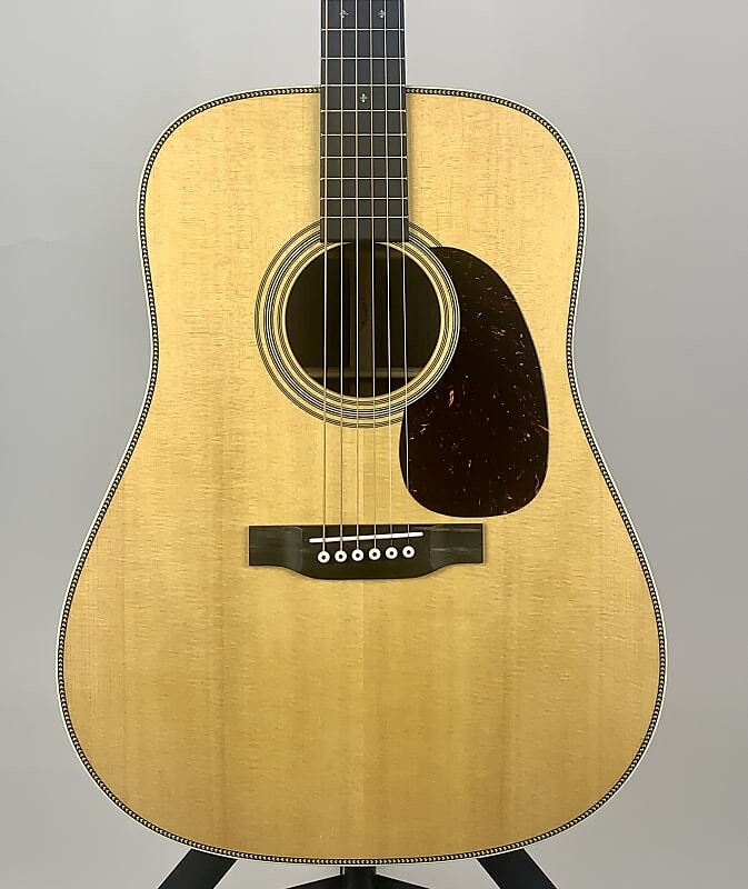 

Акустическая гитара Martin HD-28 - Natural