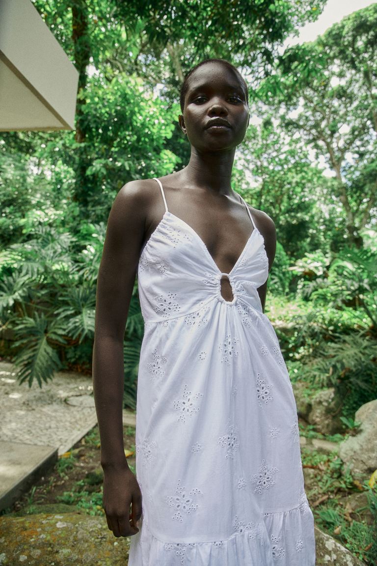 Платье с английской вышивкой H&M, белый платье с английской вышивкой m белый