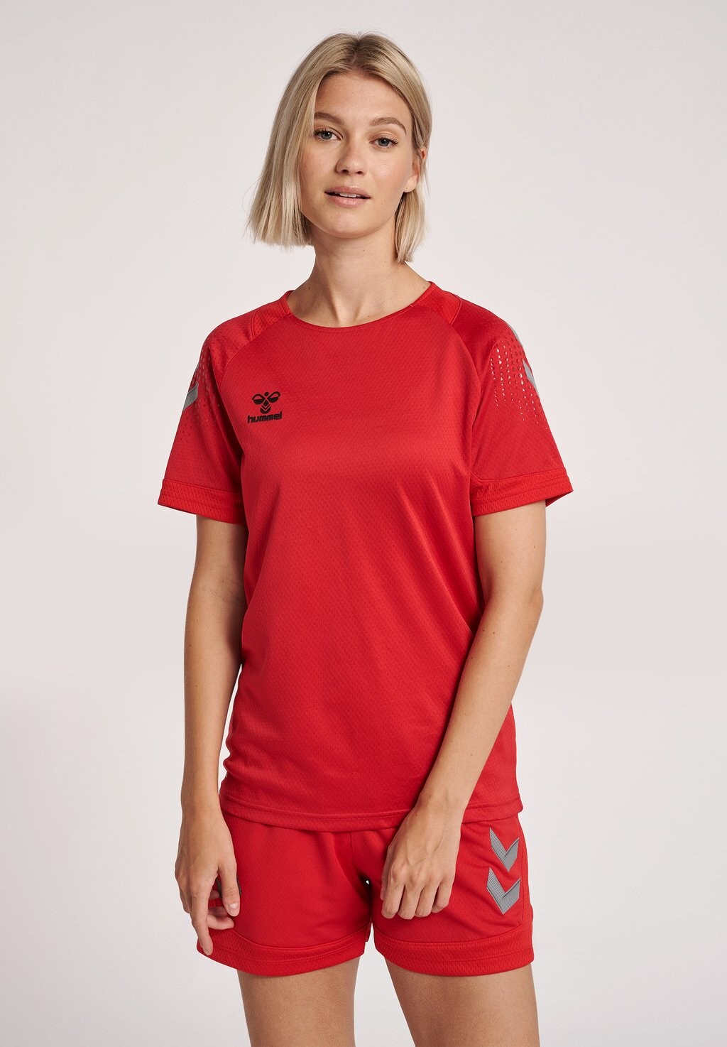 

Спортивная футболка Hummel, темно-красный