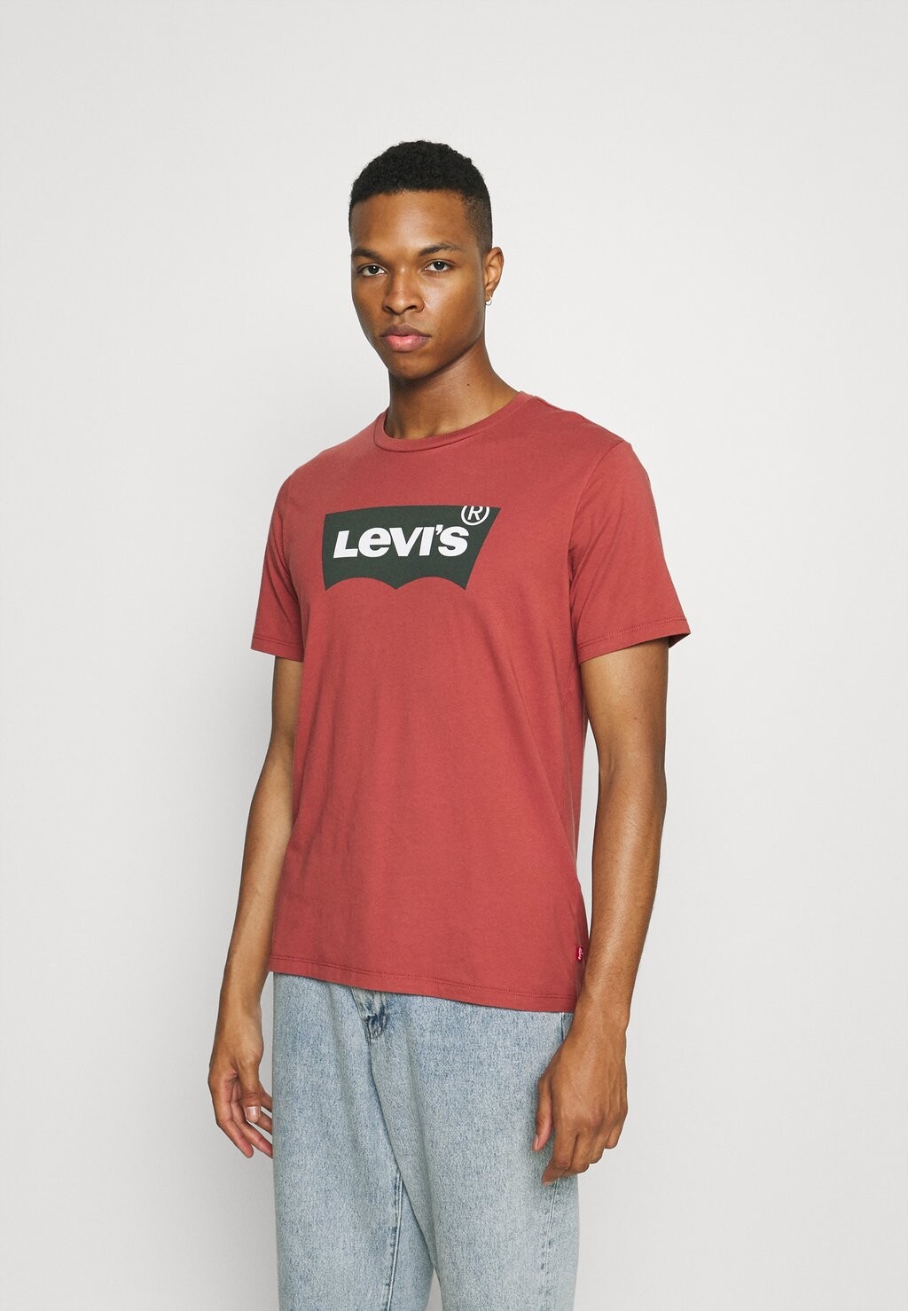 

Футболка с принтом Levi's, темно-красный