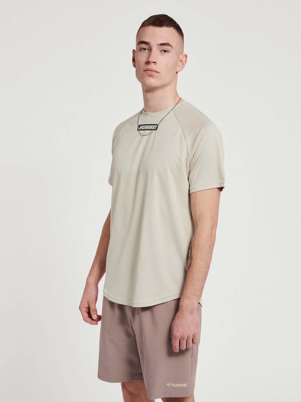 

Футболка с принтом Hummel, Серый