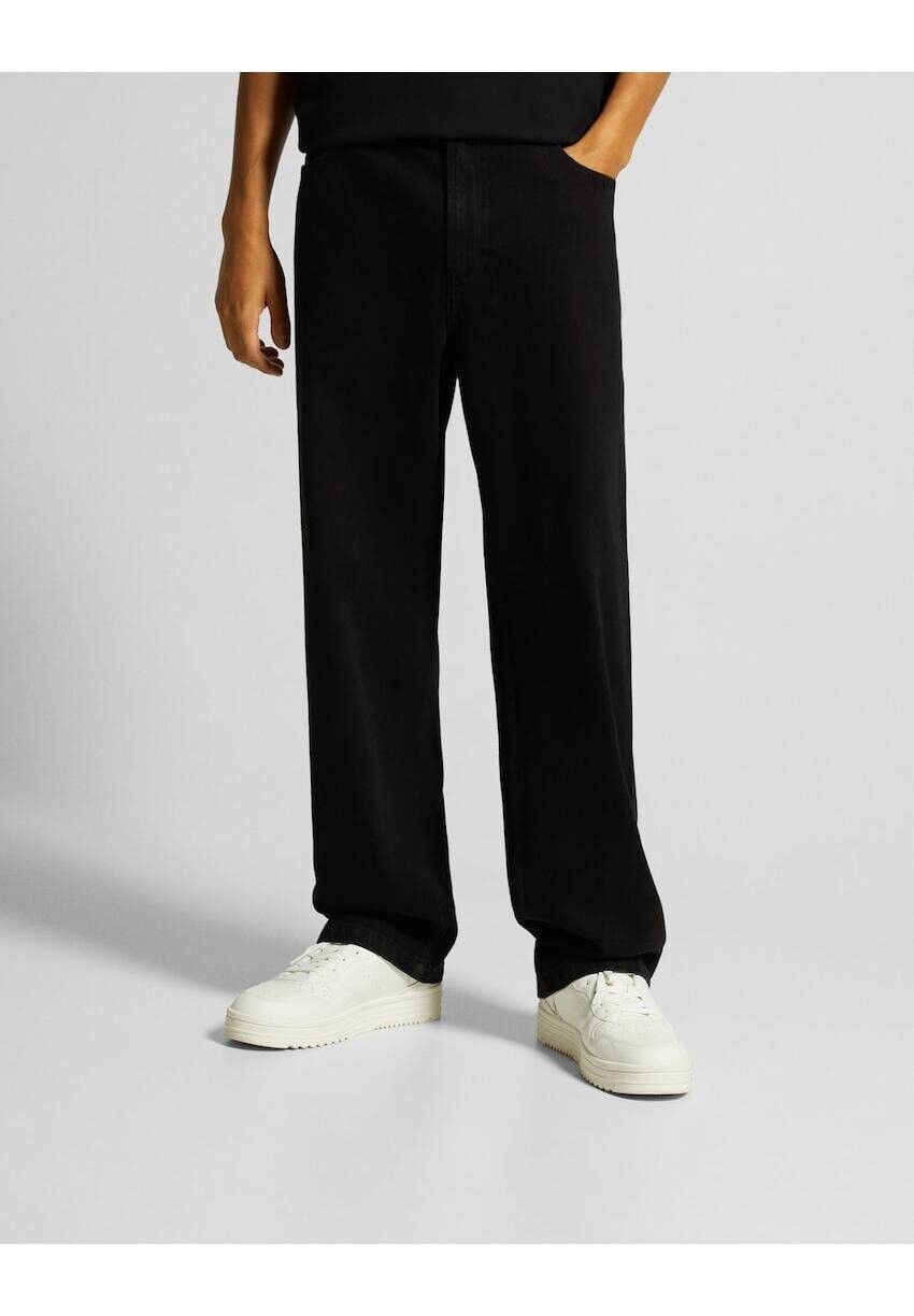 

Джинсы прямого кроя Bershka