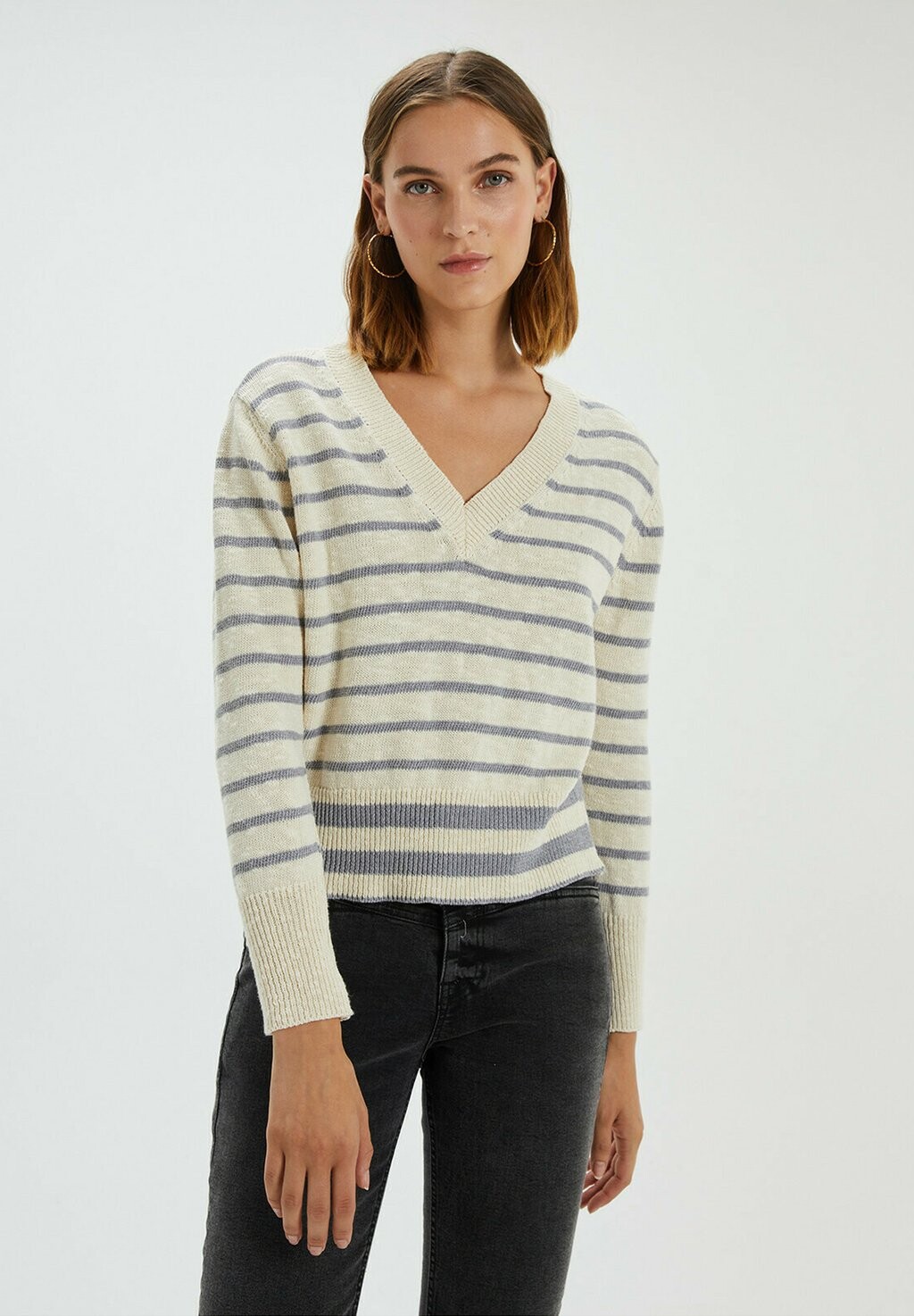 

Джемпер вязаный WITH HORIZONTAL STRIPES System Action, цвет grey