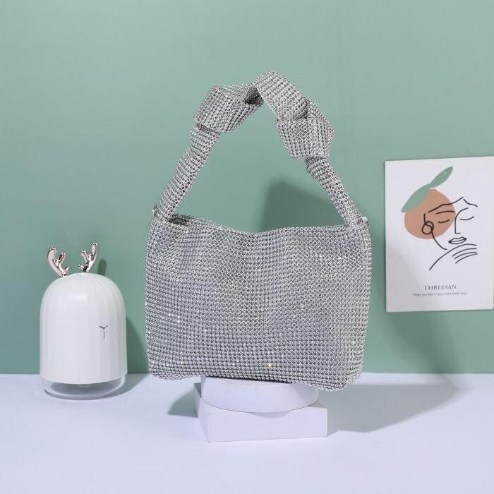 

Мягкий серебряный клатч PEACH ACCESSORIES, серебро