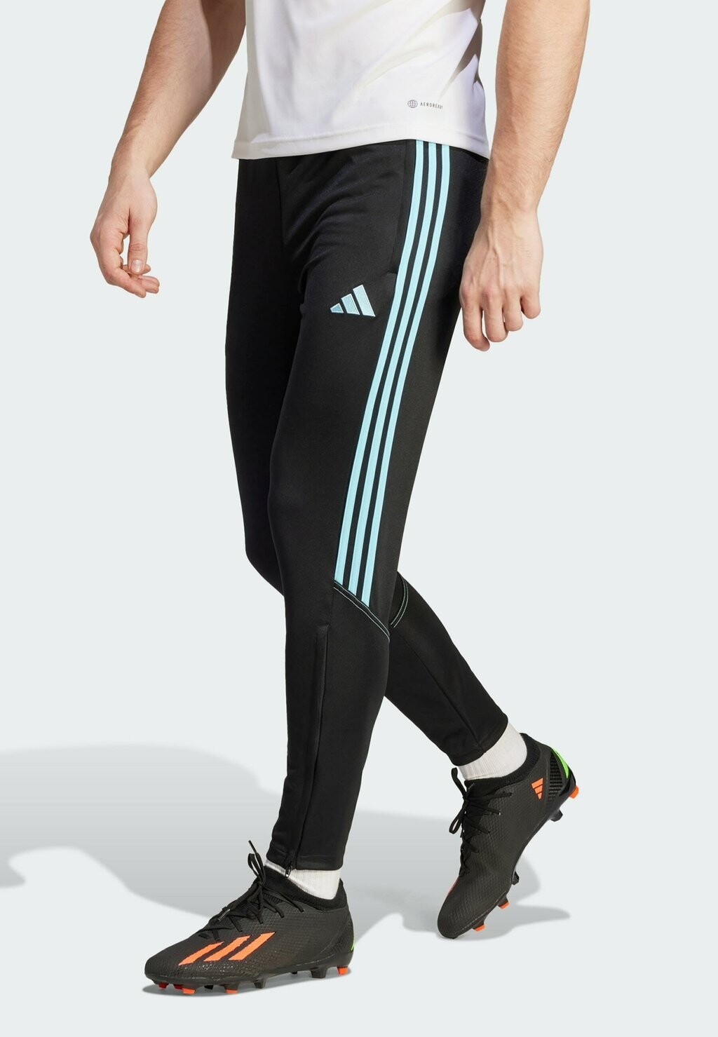 

Тренировочные брюки Adidas