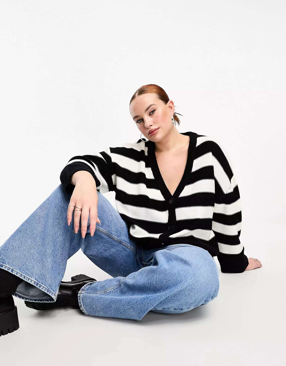 

Рубиновый кардиган Threadbare Plus в черно-белую полоску Threadbare, Черный