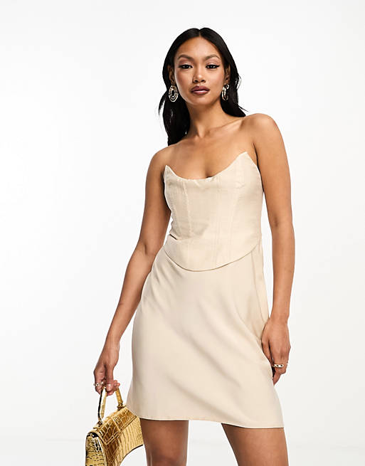 цена Устричное платье-комбинация из контрастной ткани с корсетом ASOS DESIGN