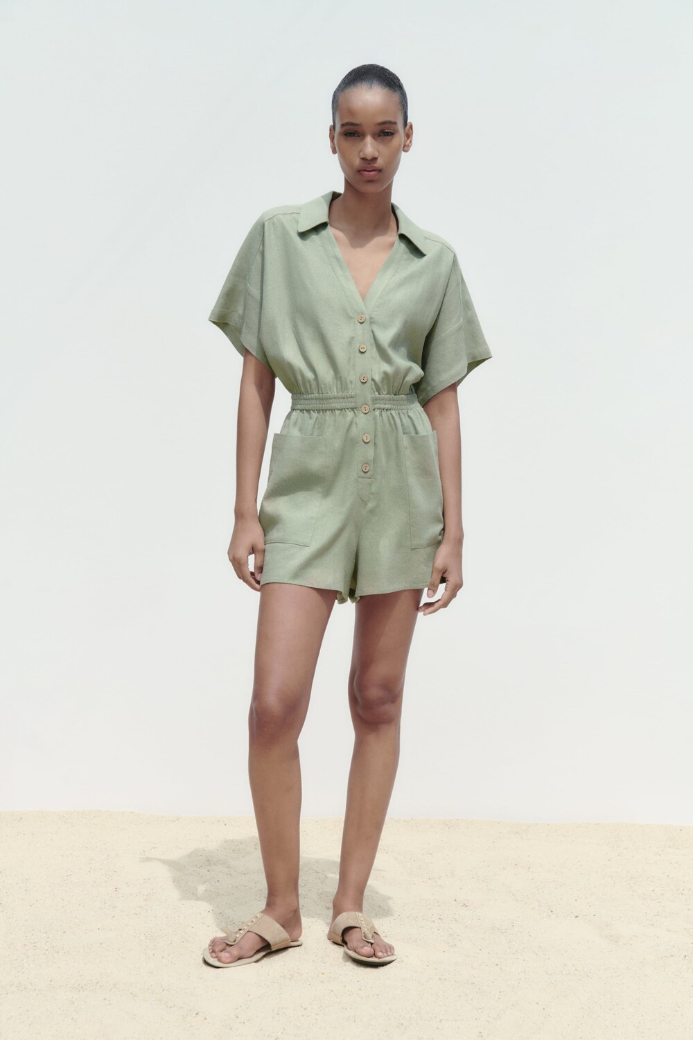 

Короткая льняная куртка с отложенным воротником Zara, хаки