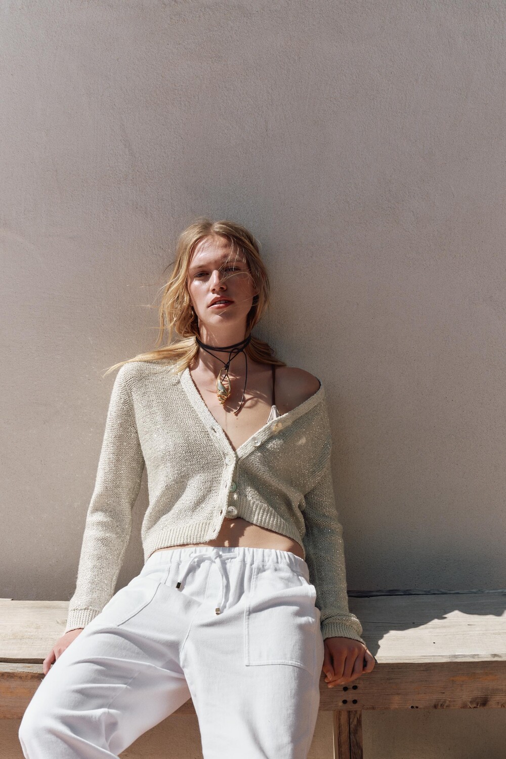 

Кардиган с v-образным вырезом и длинными рукавами ZARA, серебро