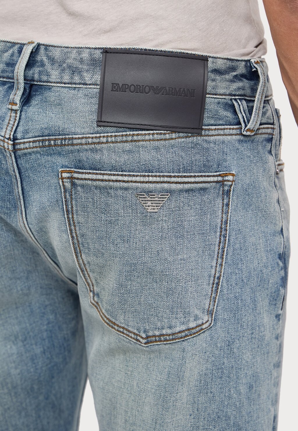 

Джинсы облегающего кроя Emporio Armani, синий деним