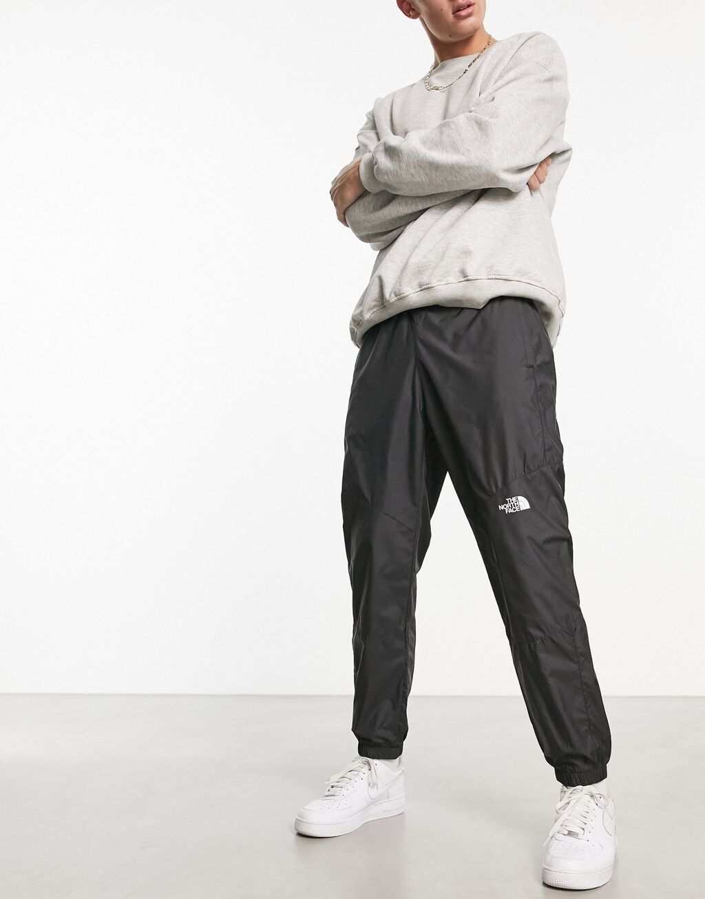 

Черные тканые джоггеры The North Face Hydrenaline 2000