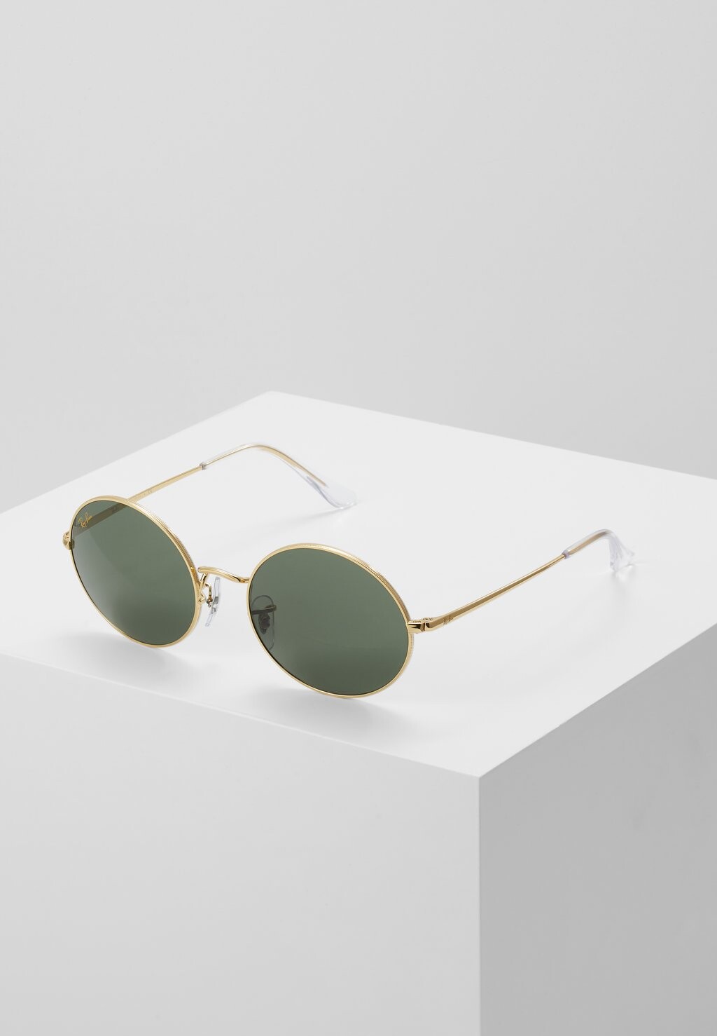 

Солнцезащитные очки Ray-Ban
