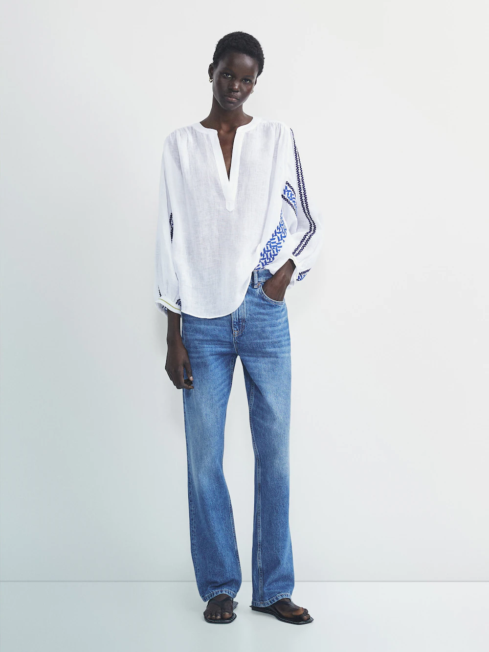 

Рубашка из льна с вышивкой Massimo Dutti, белый