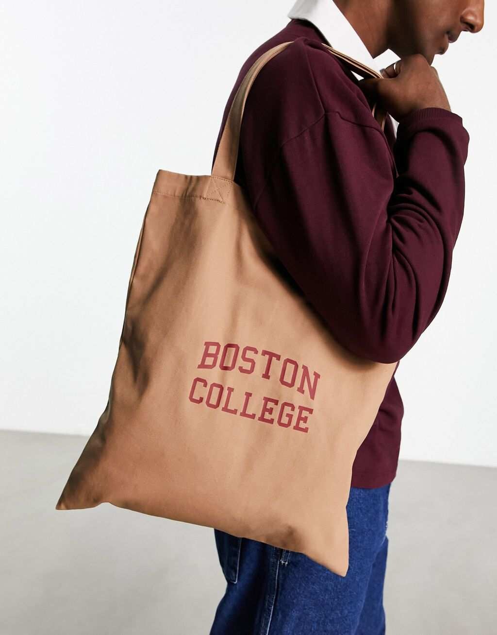 

Бежевая большая сумка Boardmans Boston College