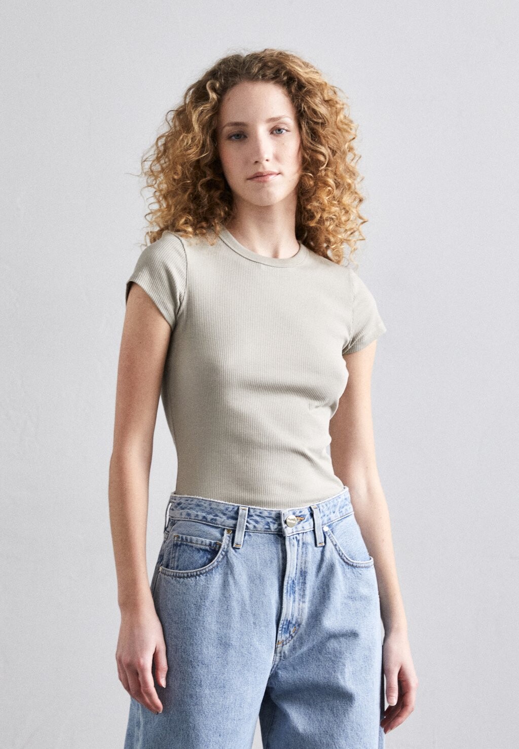 

Базовая футболка Tee Filippa K, цвет light sage