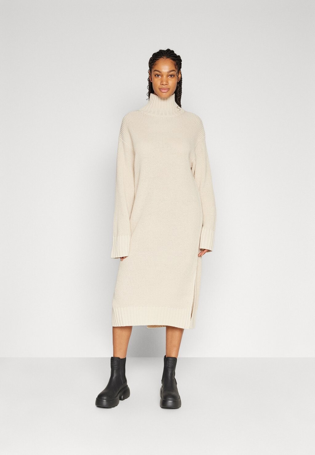 

Платье Monki LOVA KNIT DRESS, светло-бежевый однотонный