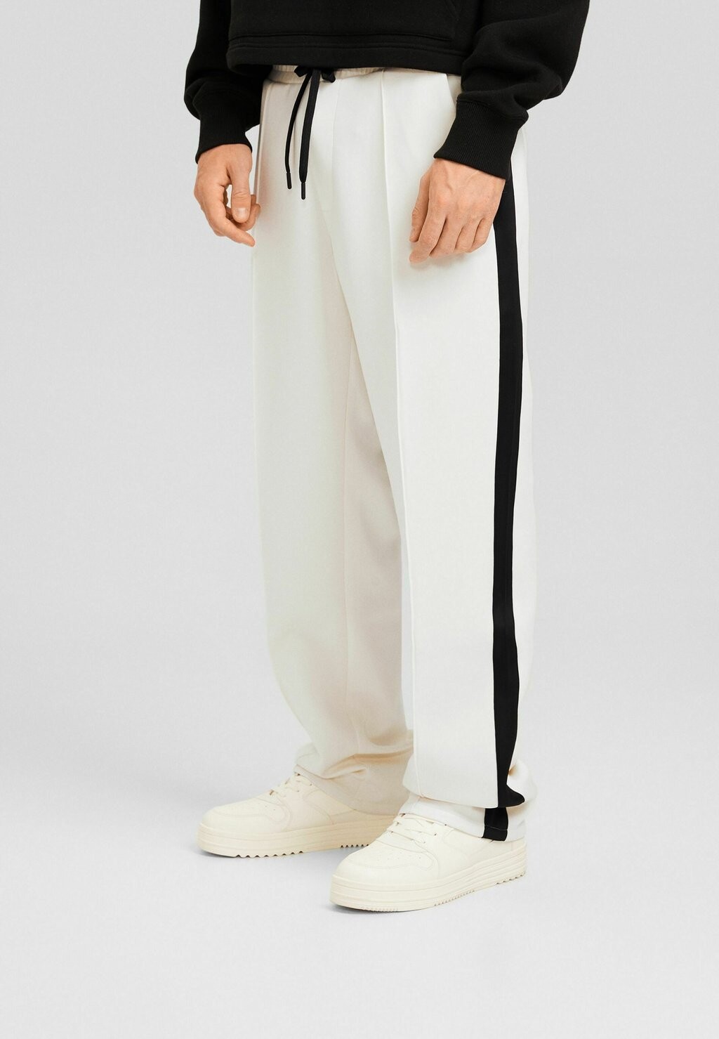 

Спортивные брюки Side Stripe Interlock Bershka, белый