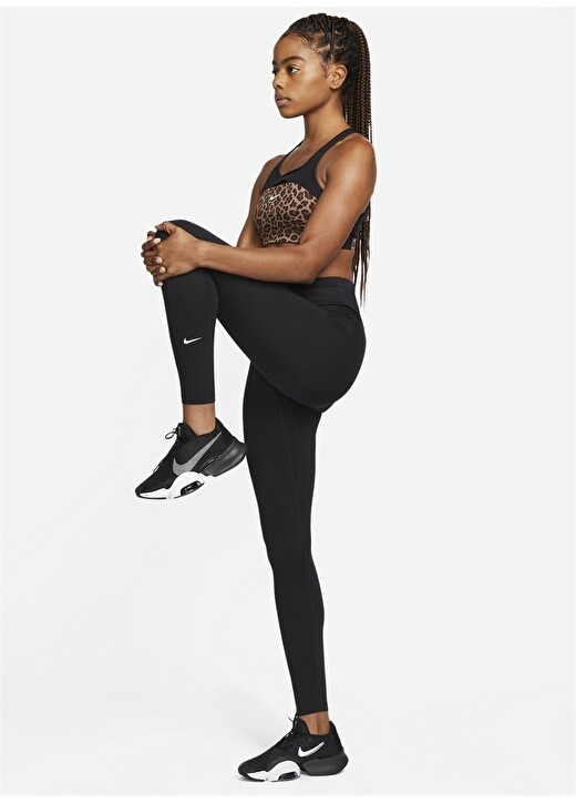 

Черные, серые, серебристые женские длинные леггинсы Nike