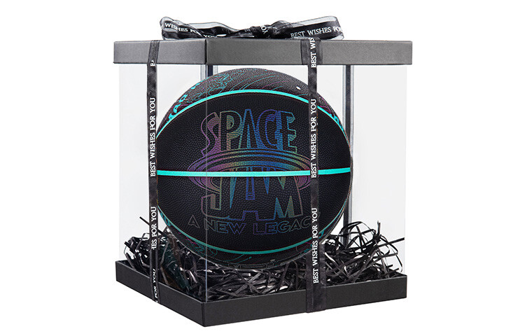 

Совместная коллекция SPALDING по баскетболу
