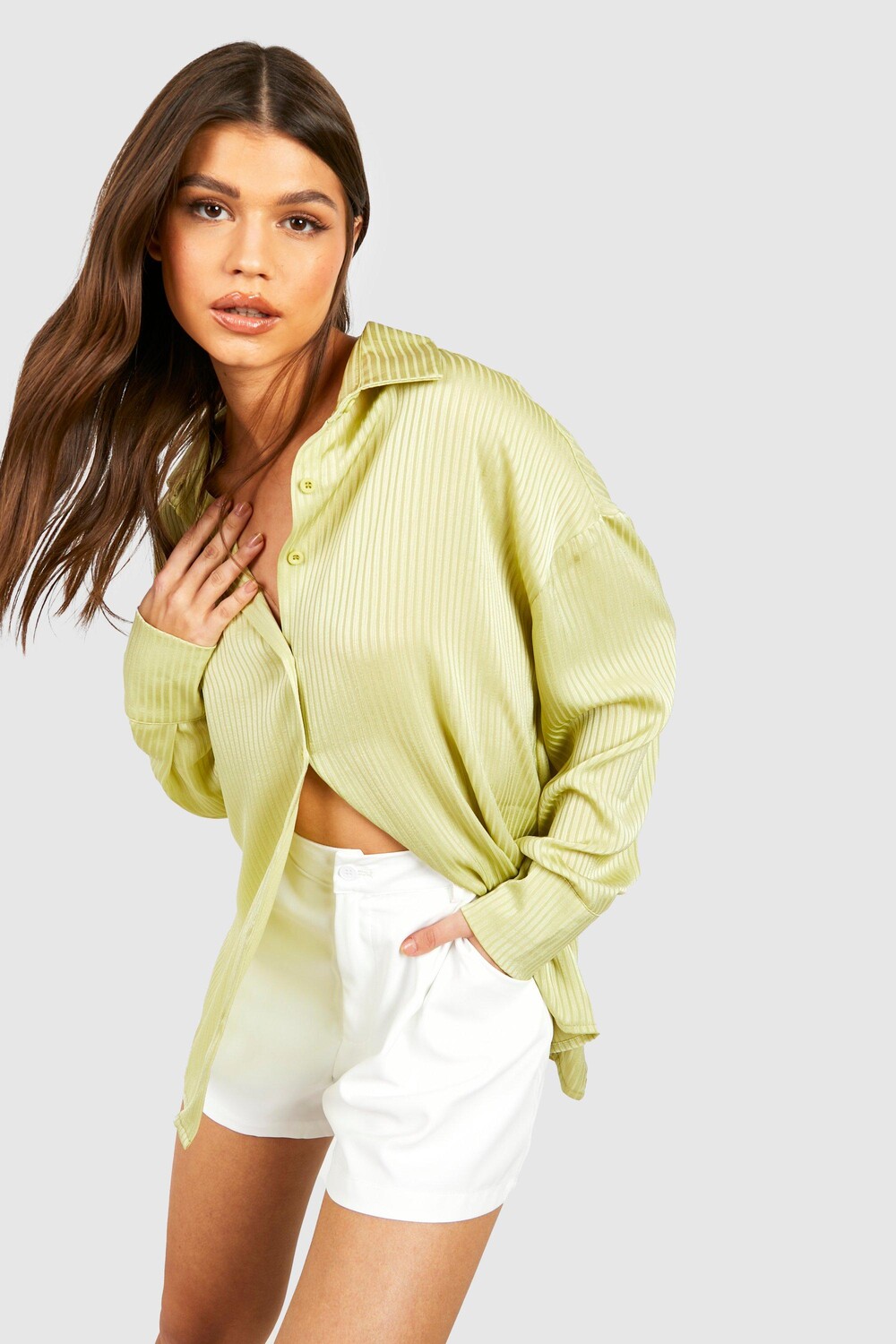 

Атласная рубашка в тональную полоску Boohoo, оливковый