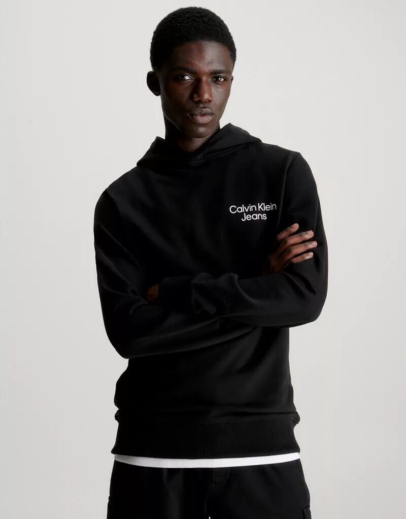 

Черная толстовка с начесом и графическим логотипом Calvin Klein
