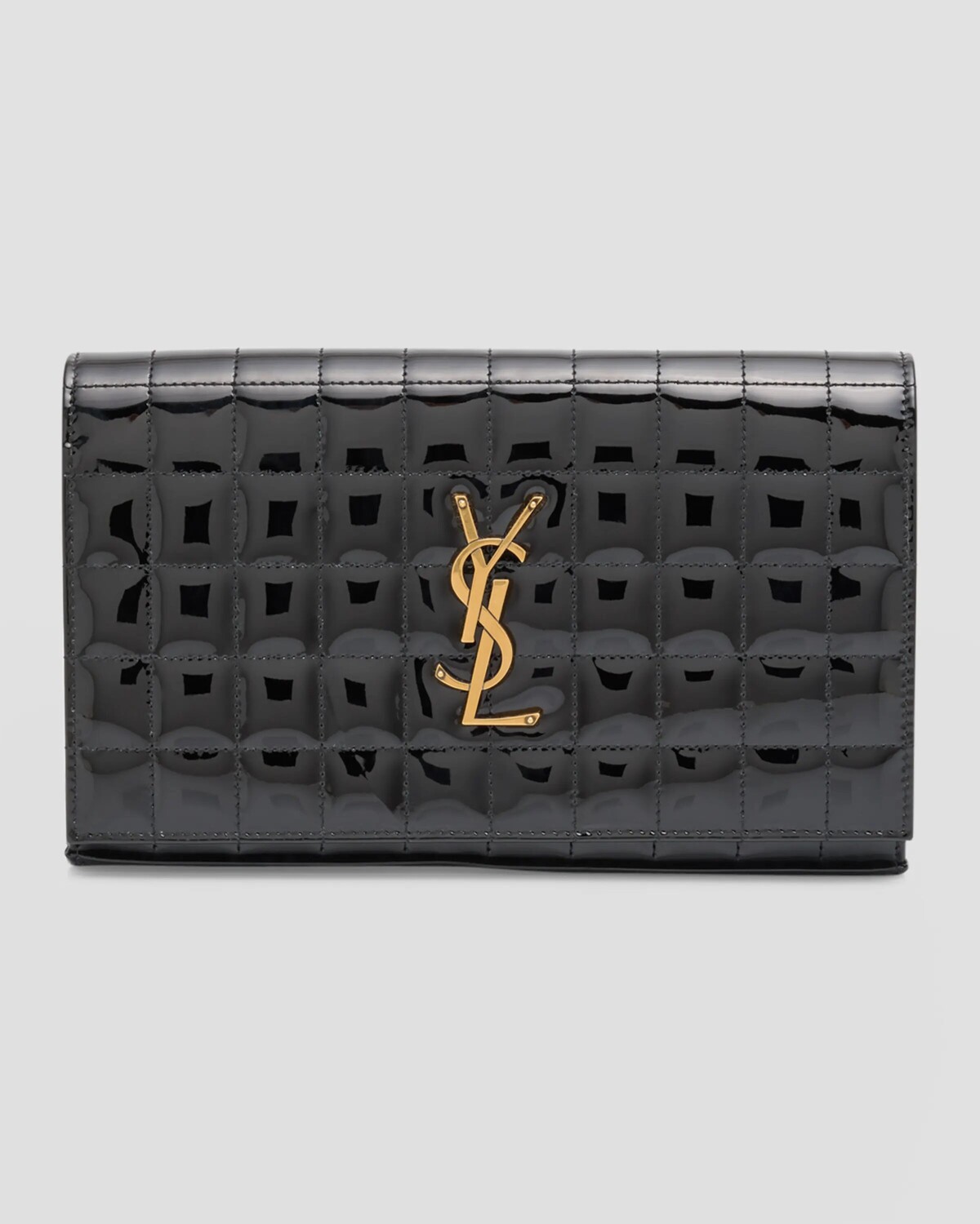 

Кошелек Cassandre YSL на цепочке из стеганой лакированной кожи Saint Laurent, цвет Noir
