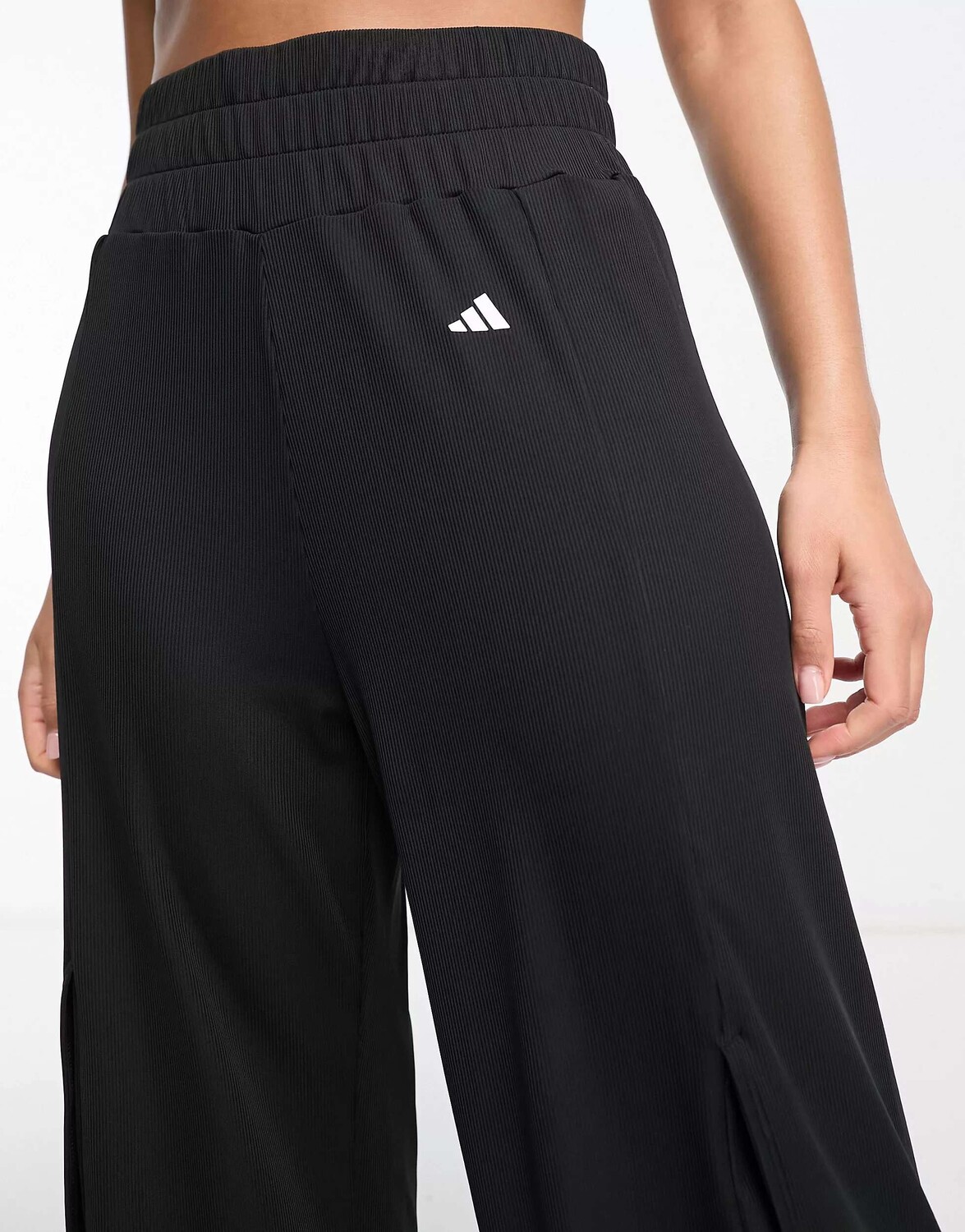 

Черные расклешенные джоггеры adidas Training Yoga adidas performance