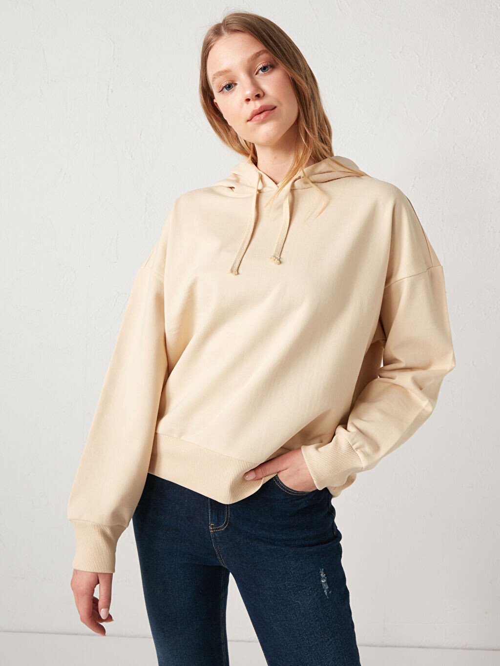 

Однотонная толстовка с капюшоном LCW Casual