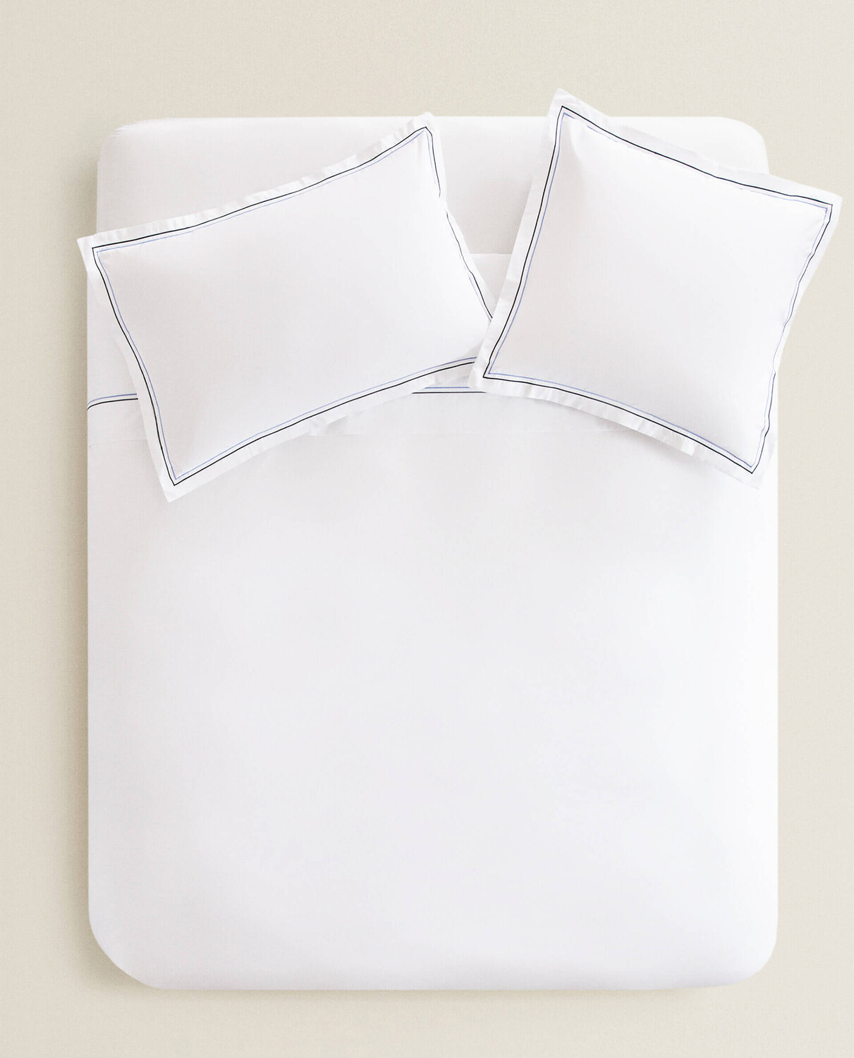 

Пододеяльник Zara Home With Two Embroidered Details, белый/черный/голубой