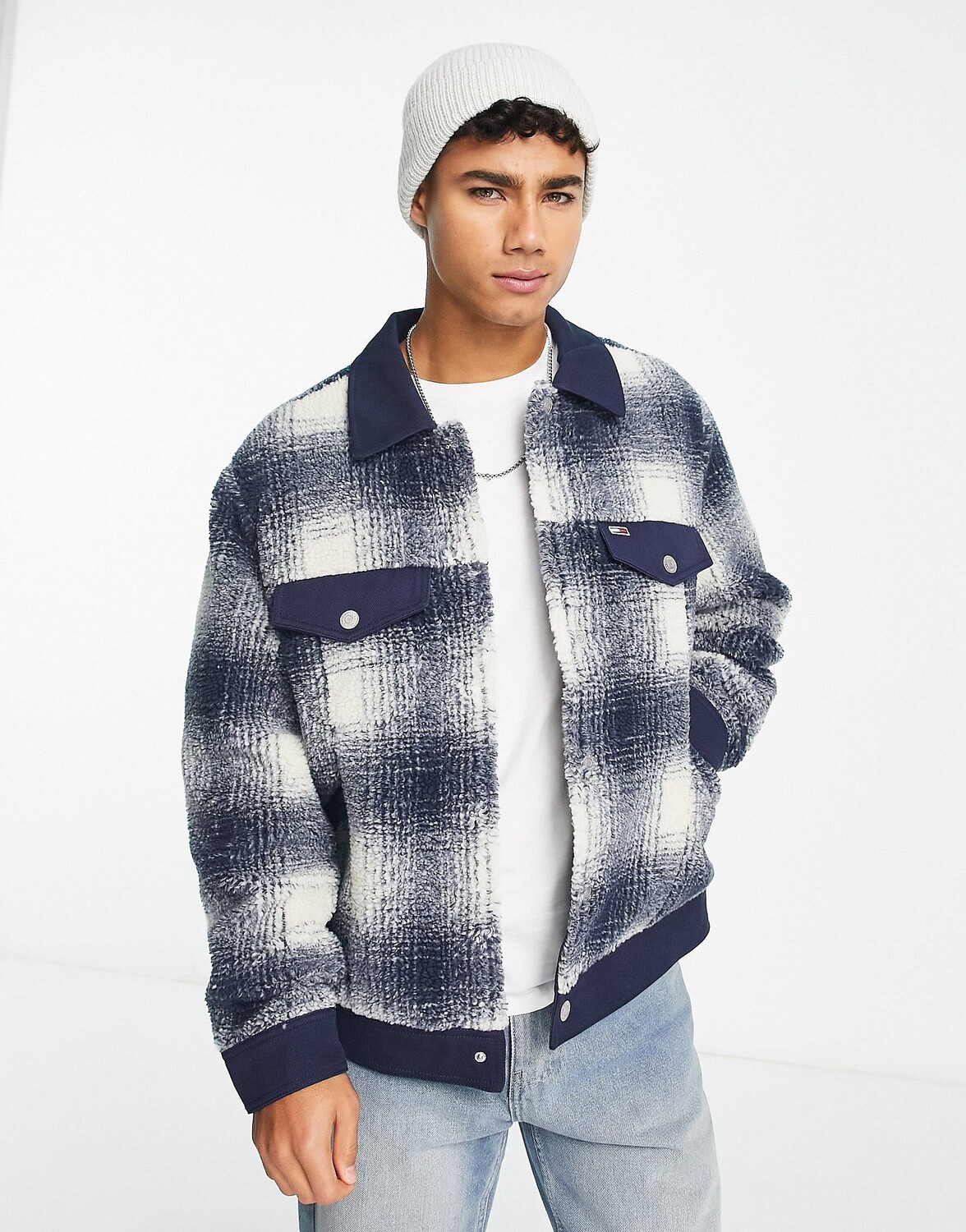 

Синяя куртка в клетку Tommy Jeans