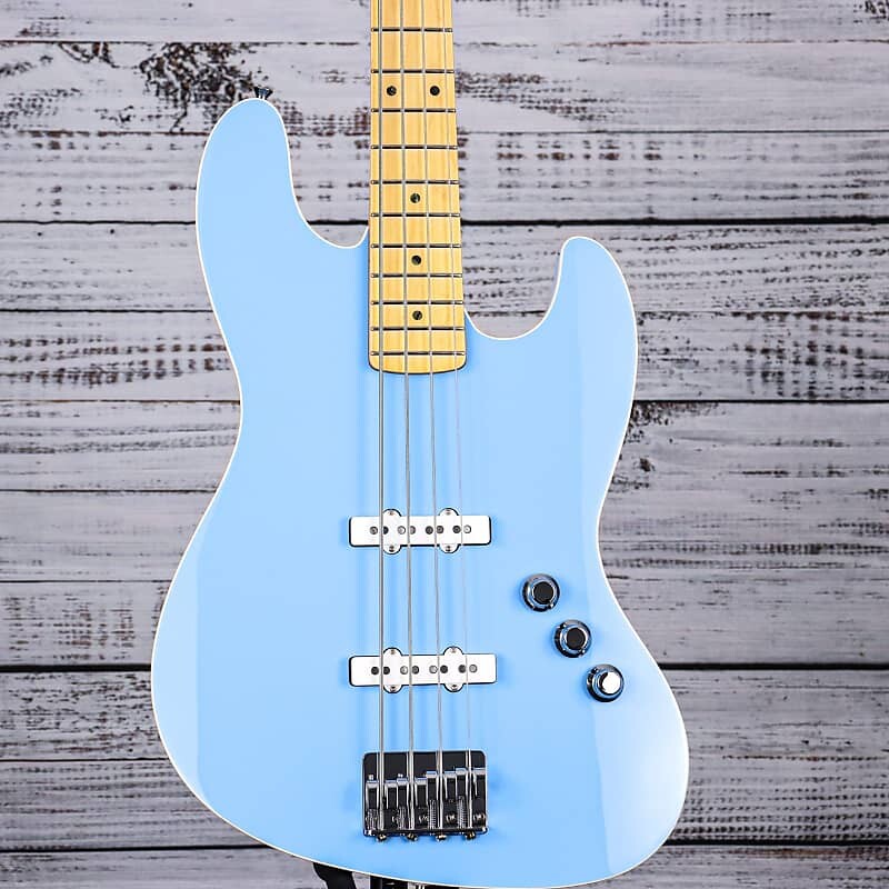 

Гитара Fender Aerodyne Special Jazz Bass | кленовый гриф | Калифорния Блю