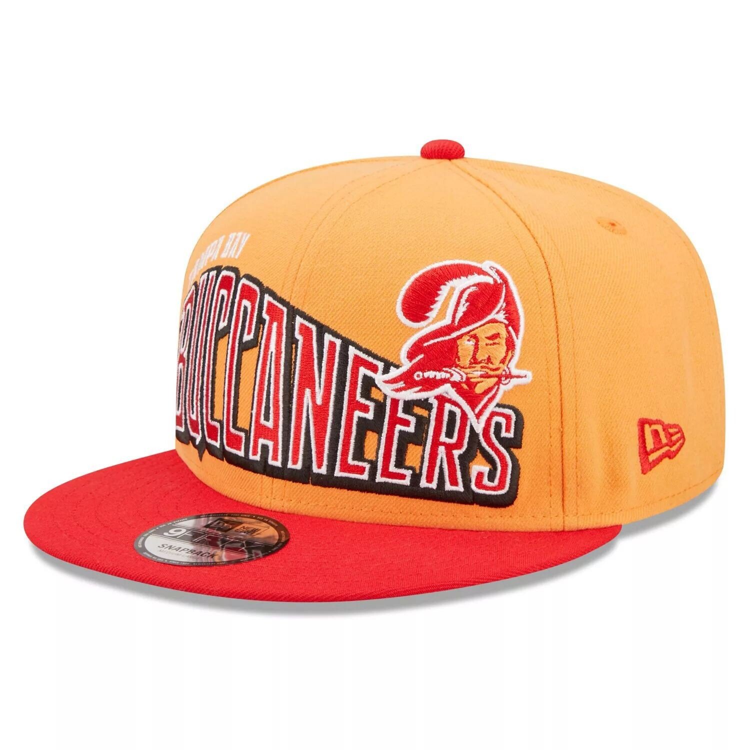 

Мужская кепка New Era оранжево-красная Tampa Bay Buccaneers Wordmark Flow 9FIFTY Snapback