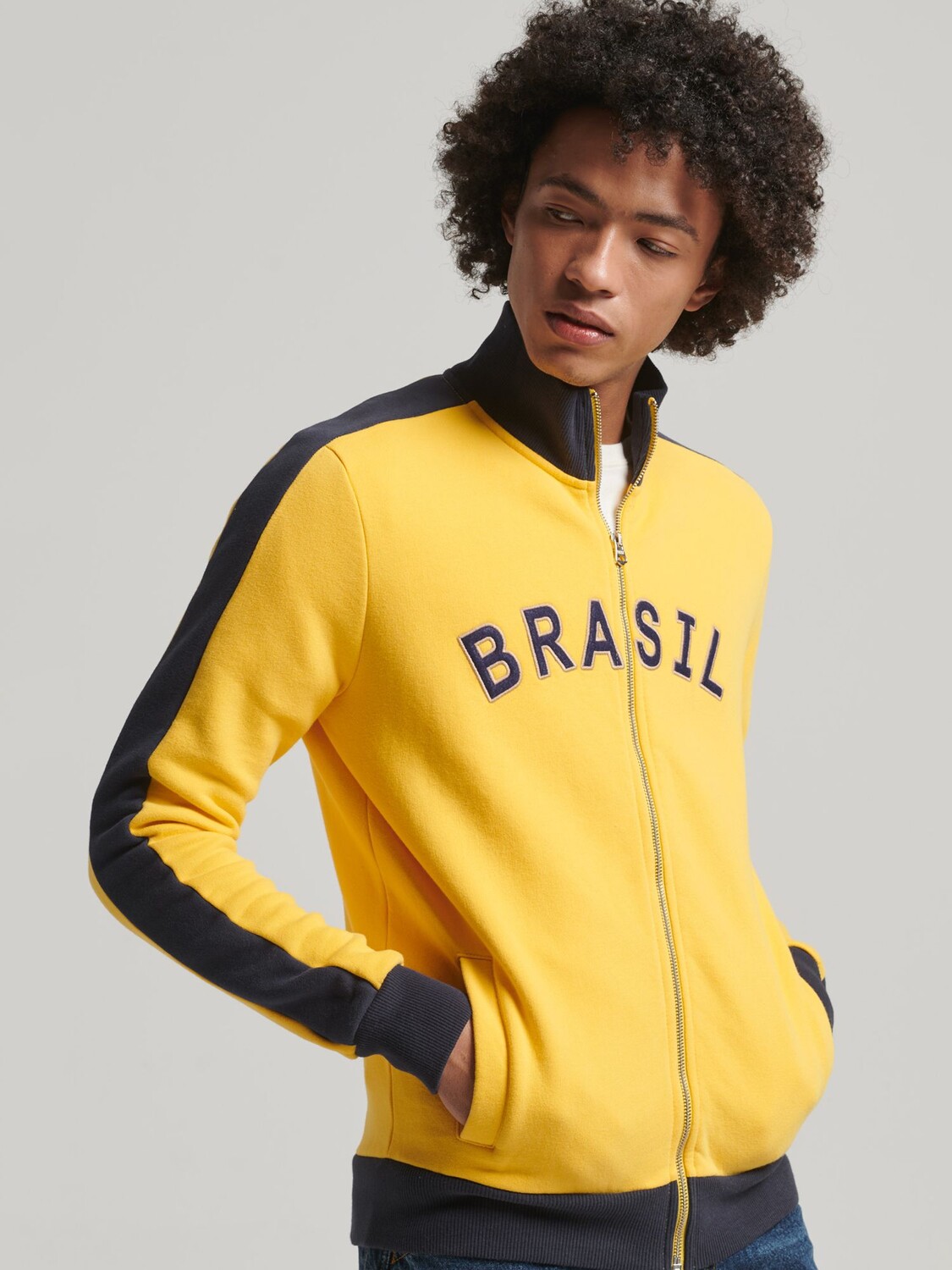 

Спортивная футболка Ringspun Football Brazil Superdry, спрингс желтый