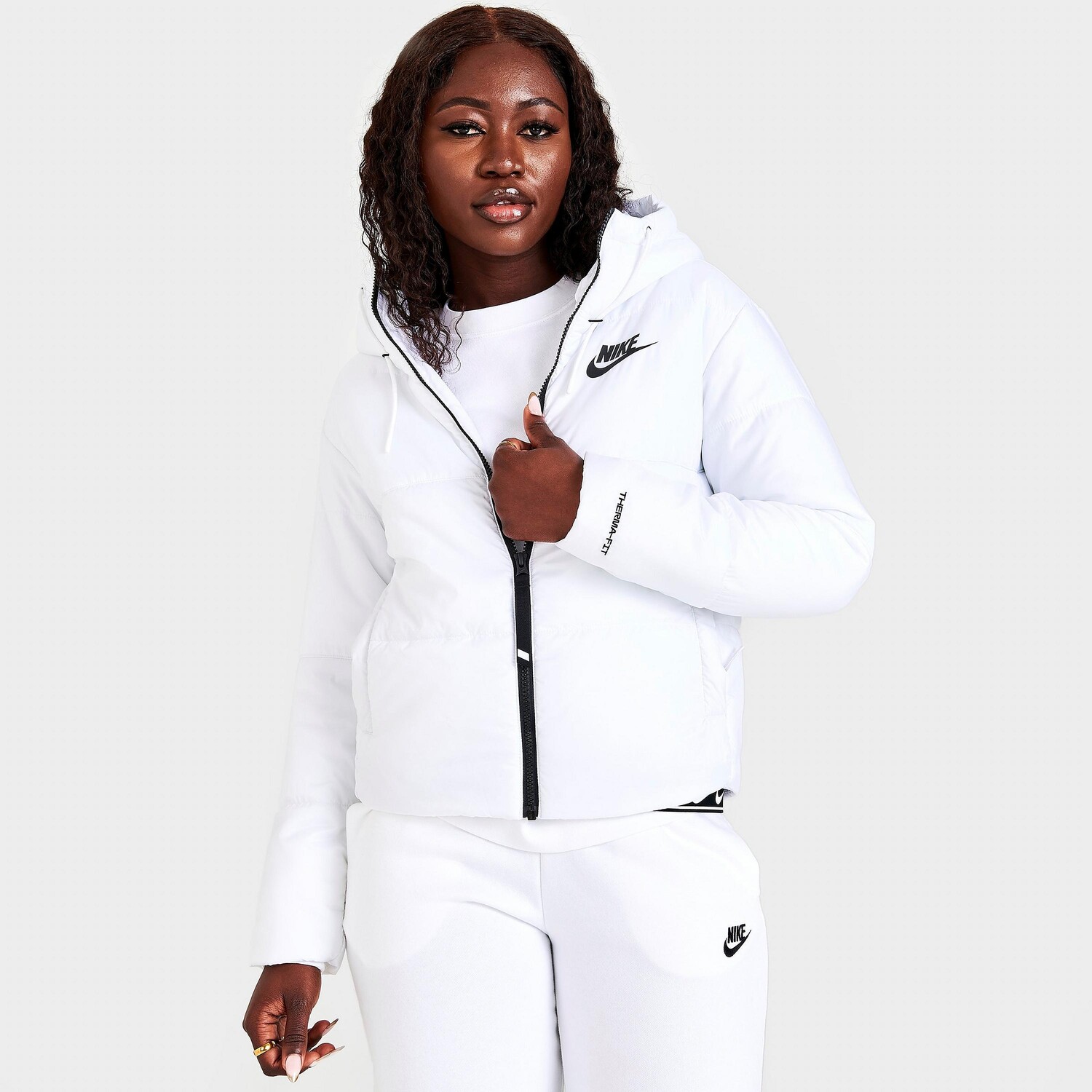 

Женская пуховая куртка Nike Sportswear Therma-FIT Repel, белый