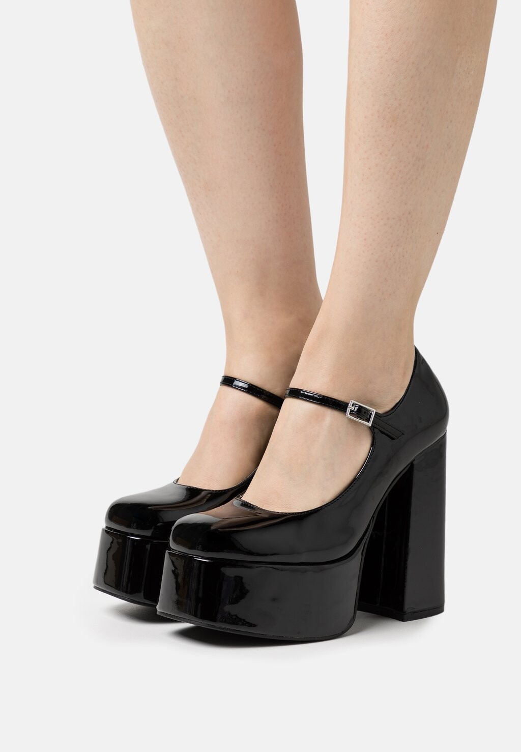 

Туфли на платформе Koi Footwear, черный