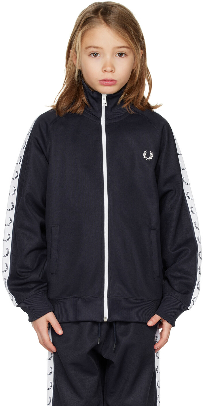 

Детская темно-синяя спортивная куртка с лентами Fred Perry