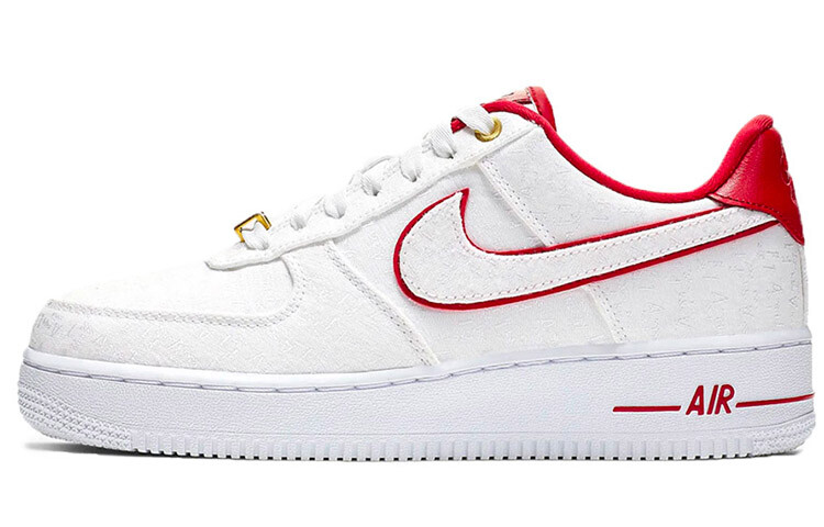 

Женские кроссовки Nike Air Force 1 07 Lux белые красные