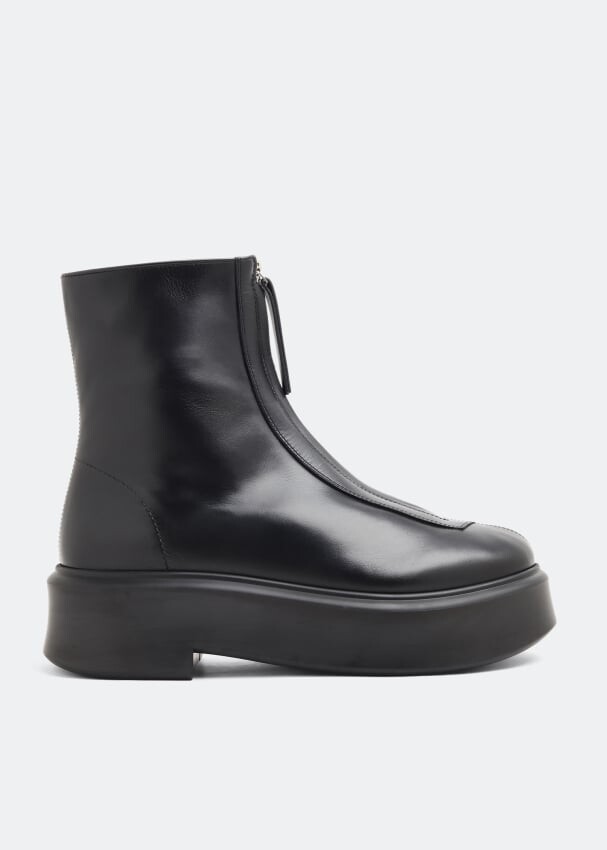 

Ботинки THE ROW Zipped boots, черный