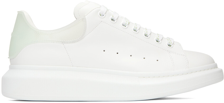 

Белые массивные кеды Alexander McQueen