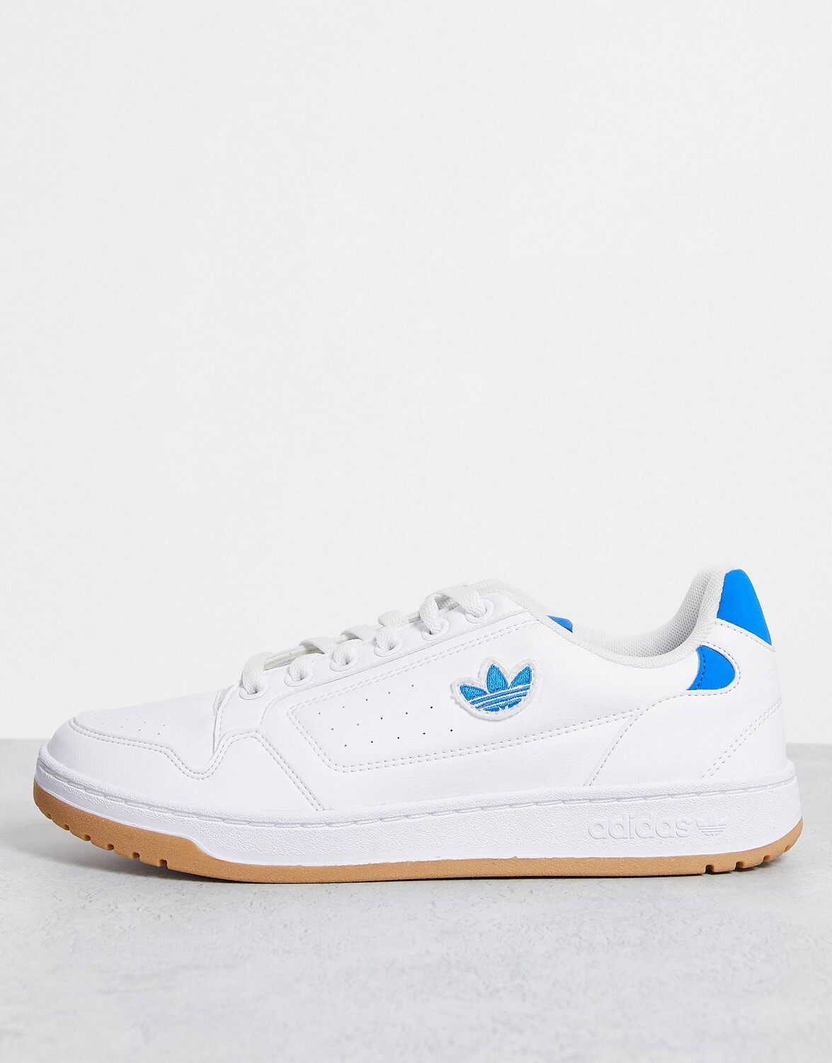 

Кроссовки adidas Originals NY 90 на белой резиновой подошве