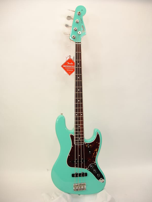 Бас-гитара Fender American Vintage II 1966 Jazz Bass, накладка на гриф из палисандра, зеленая морская пена с футляром, 9 фунтов, 1 унция