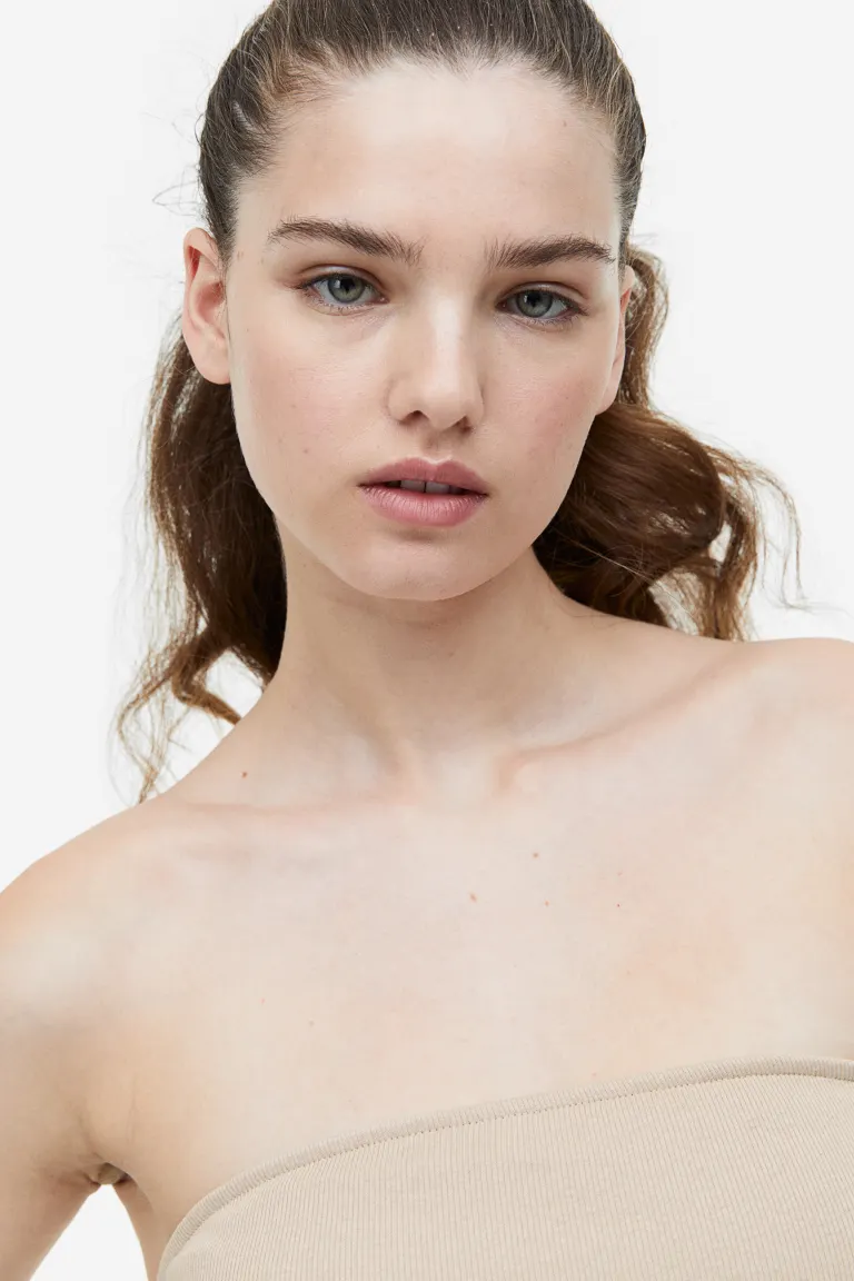 

Платье-бандо со сборками H&M, бежевый