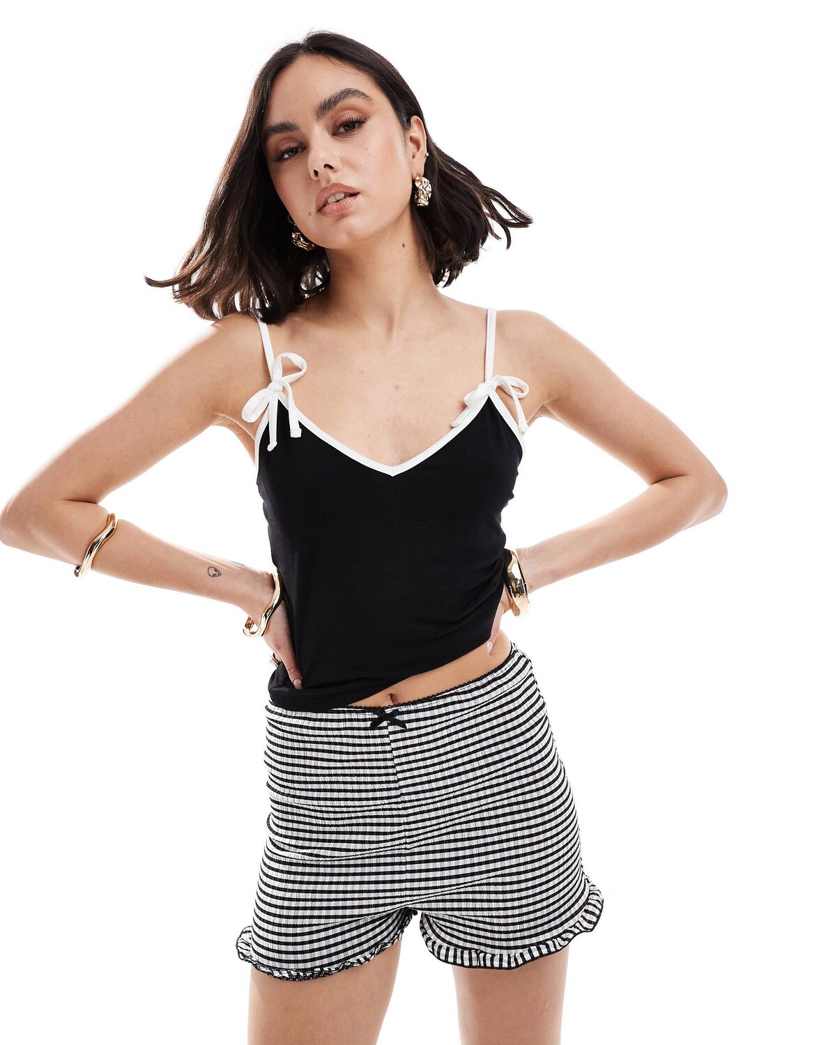 

Топ Miss Selfridge Bow Detail Cami, черный