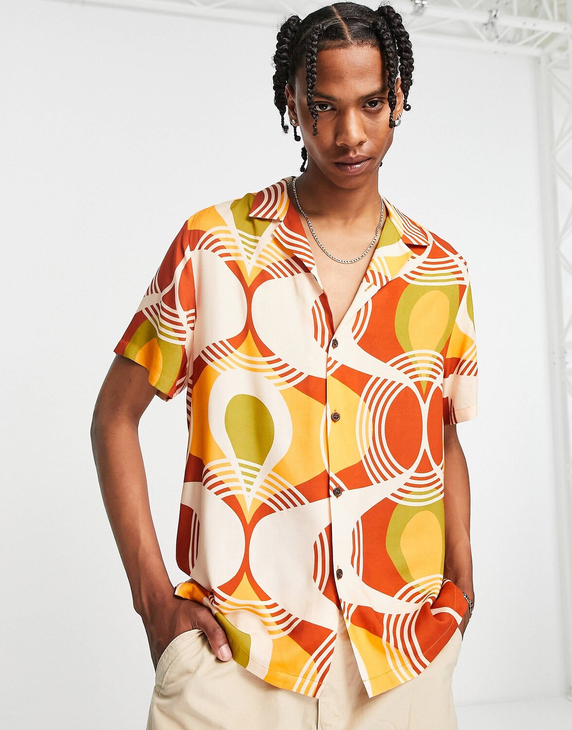 

Свободная рубашка с геопринтом в стиле 70-х ASOS DESIGN