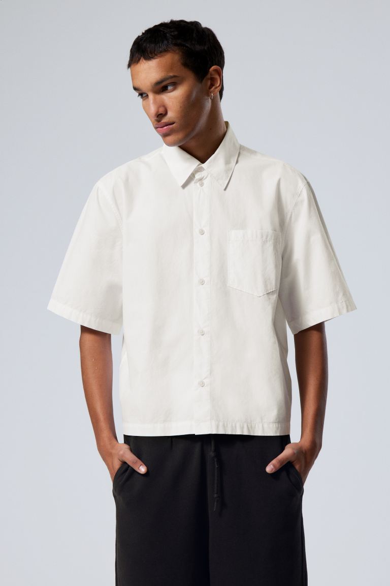Рубашка с короткими рукавами укороченного кроя Weekday, белый рубашка с короткими рукавами укороченного кроя weekday белый