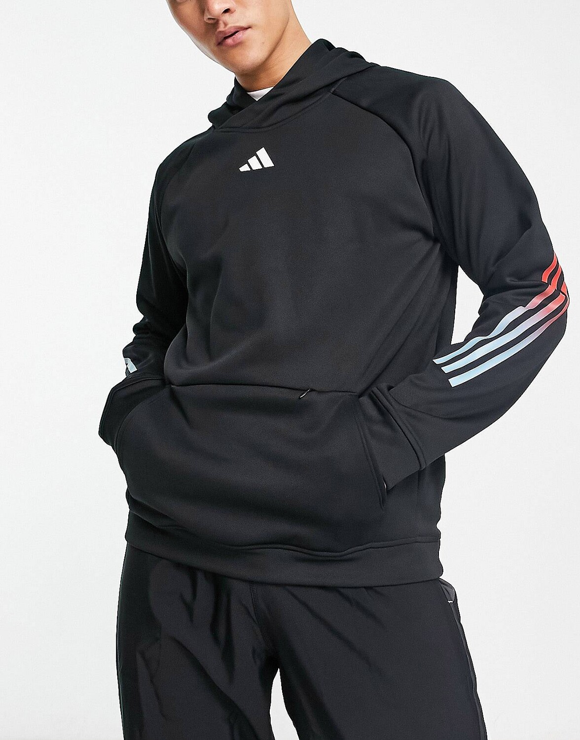 

Черная худи с 3 полосками градиента adidas Training Train Icons, Черный