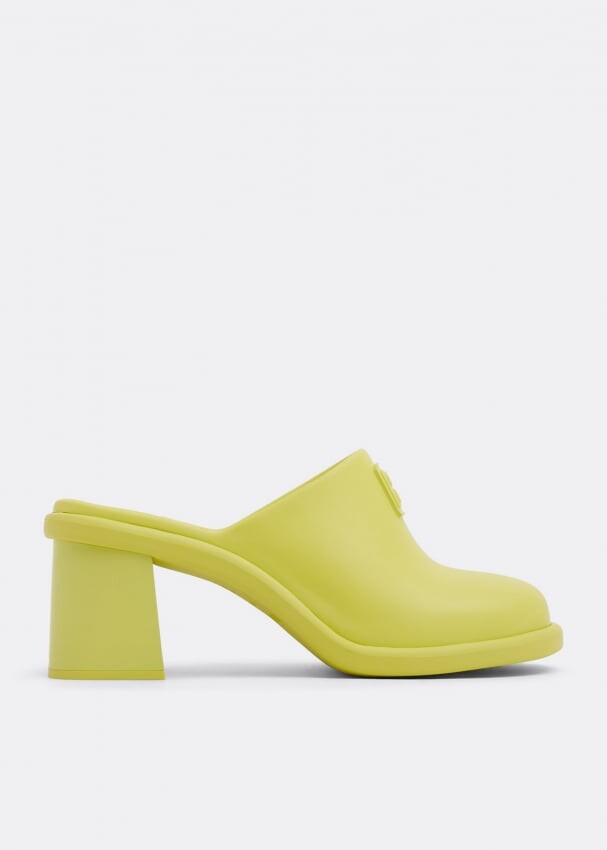 

Мюли MIU MIU Embossed logo mules , желтый