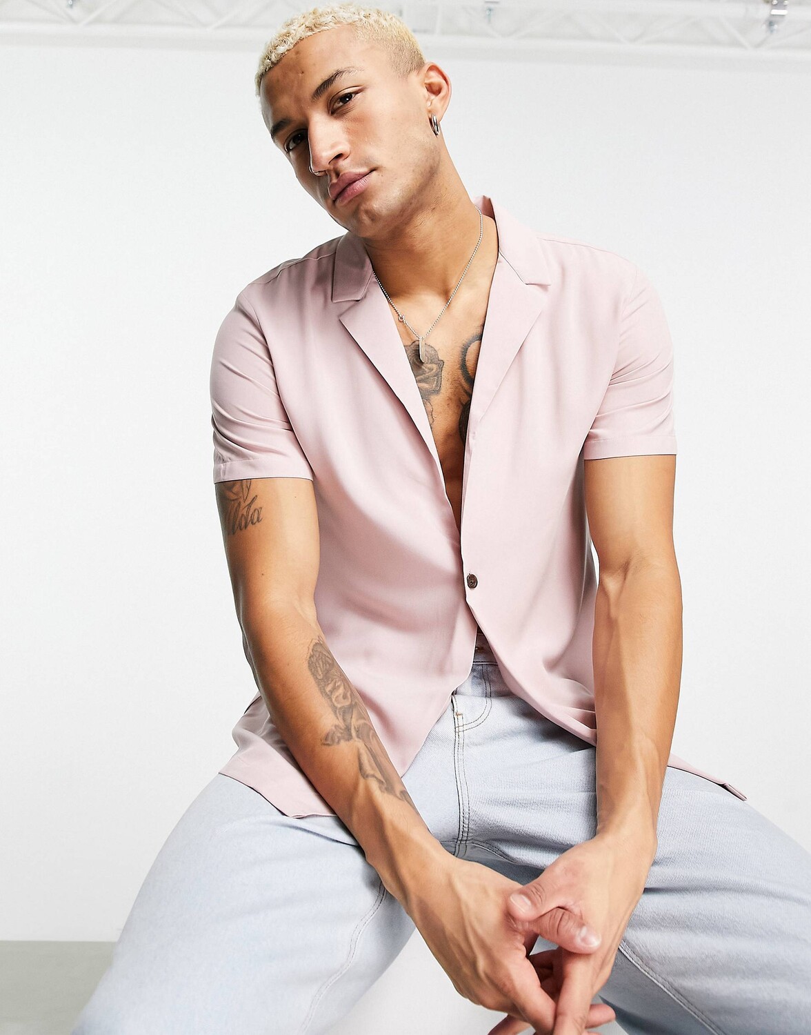 

Розовая классическая вискозная рубашка с одной пуговицей ASOS DESIGN