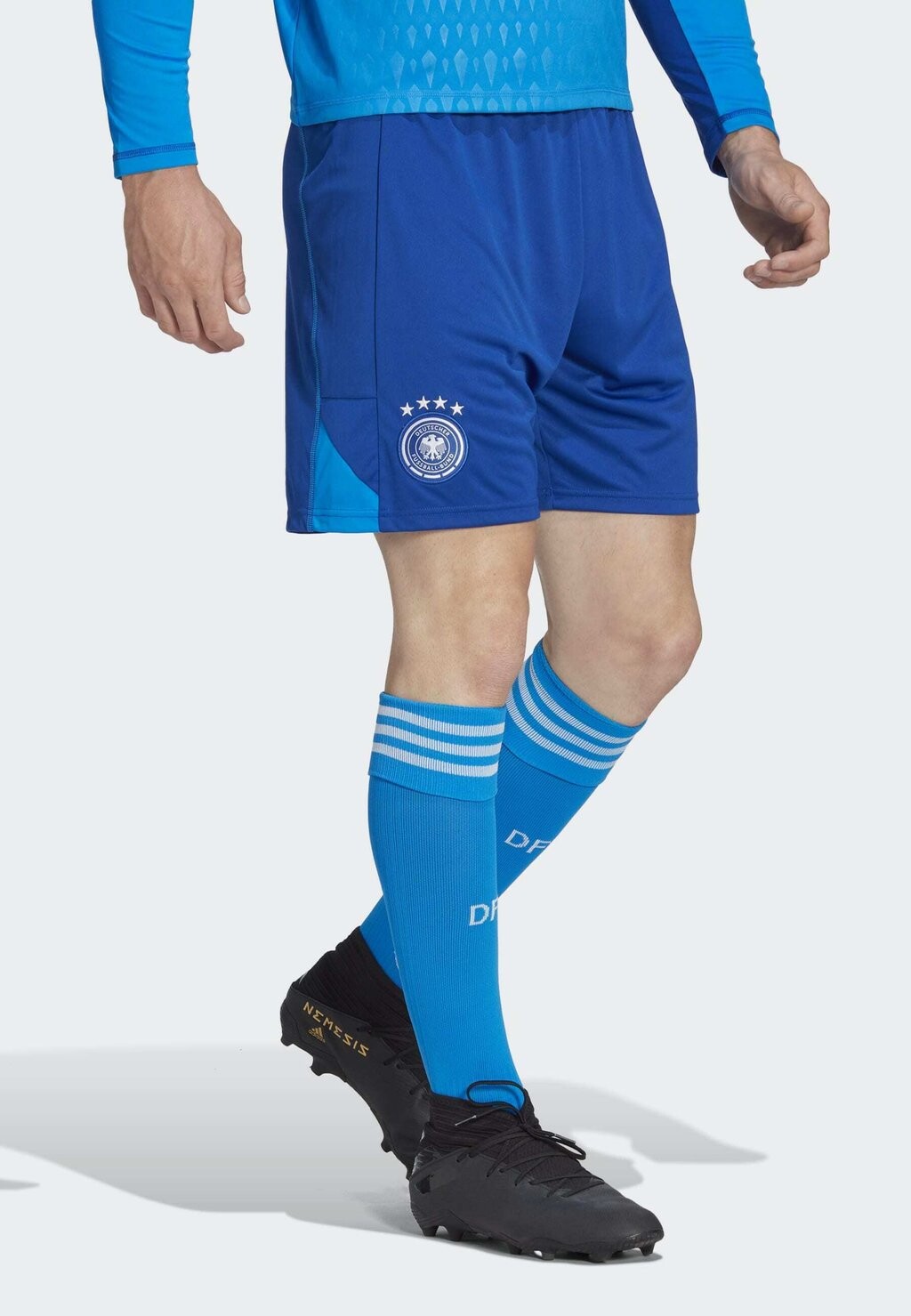 

Спортивные шорты Adidas